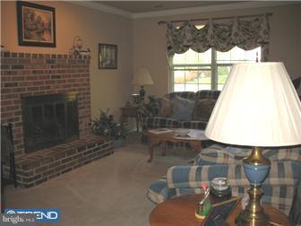 289 Greenview Road Yardley, PA 19067 - Photo 5 of 12 Family Room