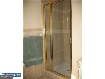289 Greenview Road Yardley, PA 19067 - Photo 10 of 12 Bathroom