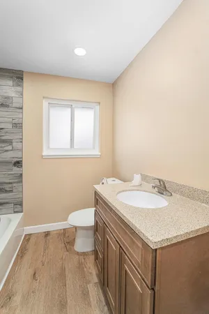 $389,000 | 1916 Hollingsworth Drive, Walled Lake, MI 48390