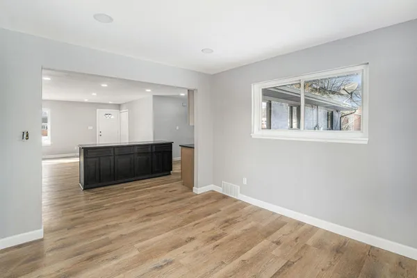 $389,000 | 1916 Hollingsworth Drive, Walled Lake, MI 48390