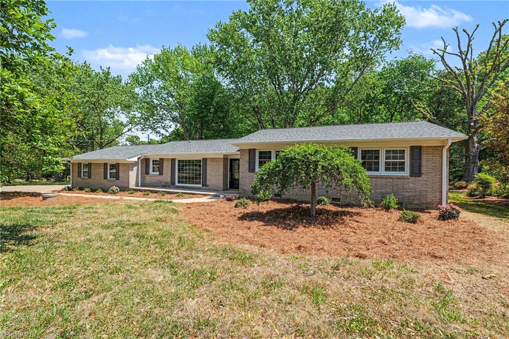 8124 Old Reidsville Road Reidsville, NC 27320 - Photo 2 of 27