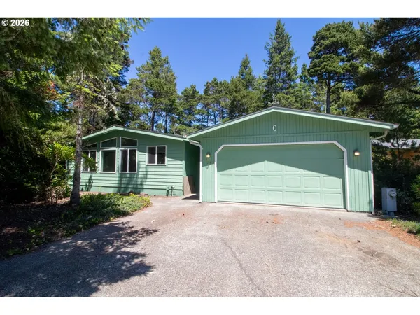 $411,000 | 240 Munsel Creek Loop, Florence, OR 97439