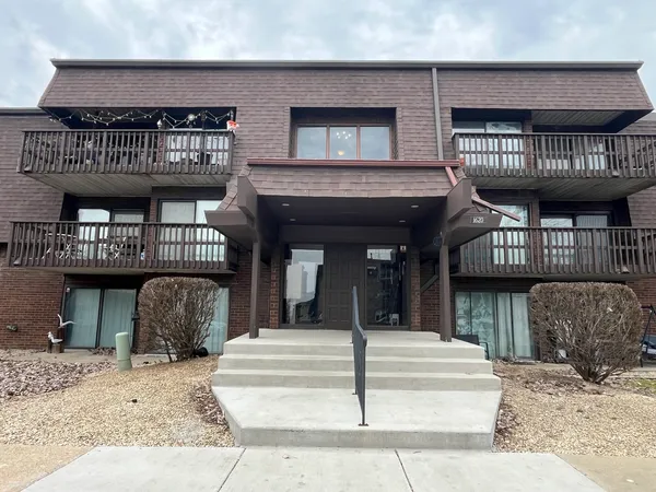 $159,900 | 1620 Richmond Street, Unit 306, Joliet, IL 60435