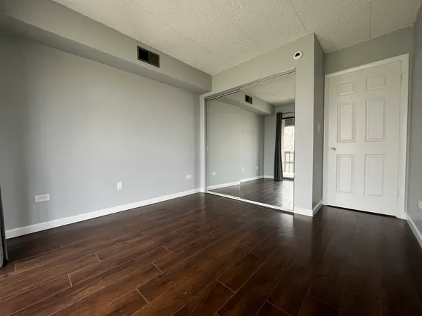 $159,900 | 1620 Richmond Street, Unit 306, Joliet, IL 60435