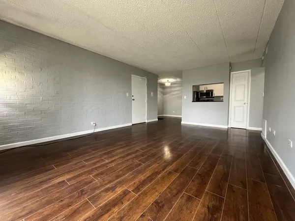 $159,900 | 1620 Richmond Street, Unit 306, Joliet, IL 60435