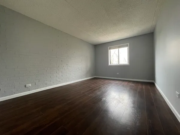 $159,900 | 1620 Richmond Street, Unit 306, Joliet, IL 60435