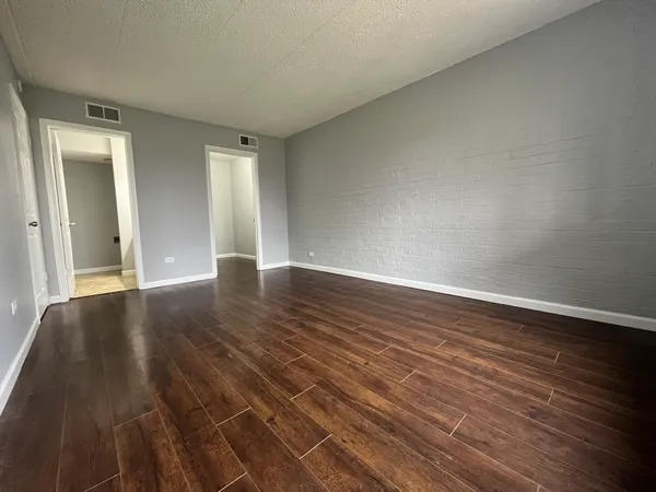 $159,900 | 1620 Richmond Street, Unit 306, Joliet, IL 60435