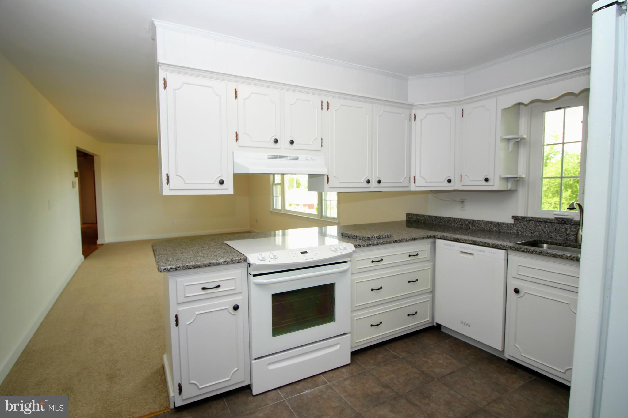 27000 Clarksburg Road Damascus, MD 20872 - Photo 7 of 30 Kitchen