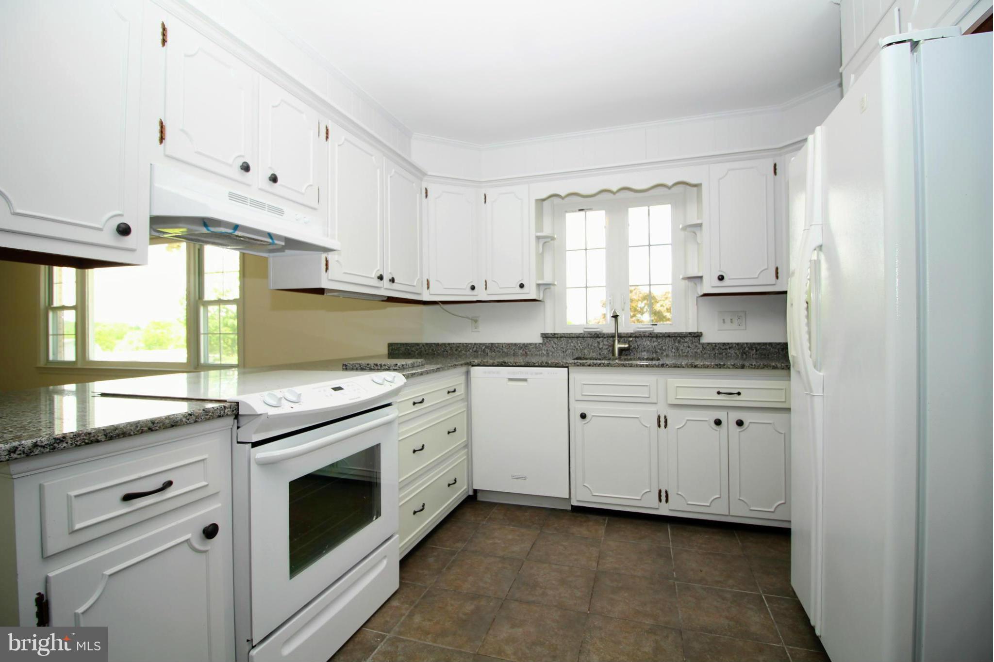 27000 Clarksburg Road Damascus, MD 20872 - Photo 8 of 30 Kitchen