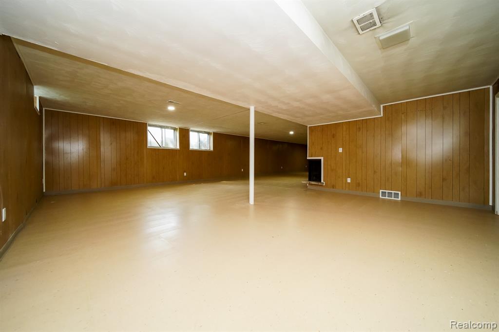 2949 Lacota Road Waterford, MI 48328 - Photo 58 of 67 Gallery Image 58
