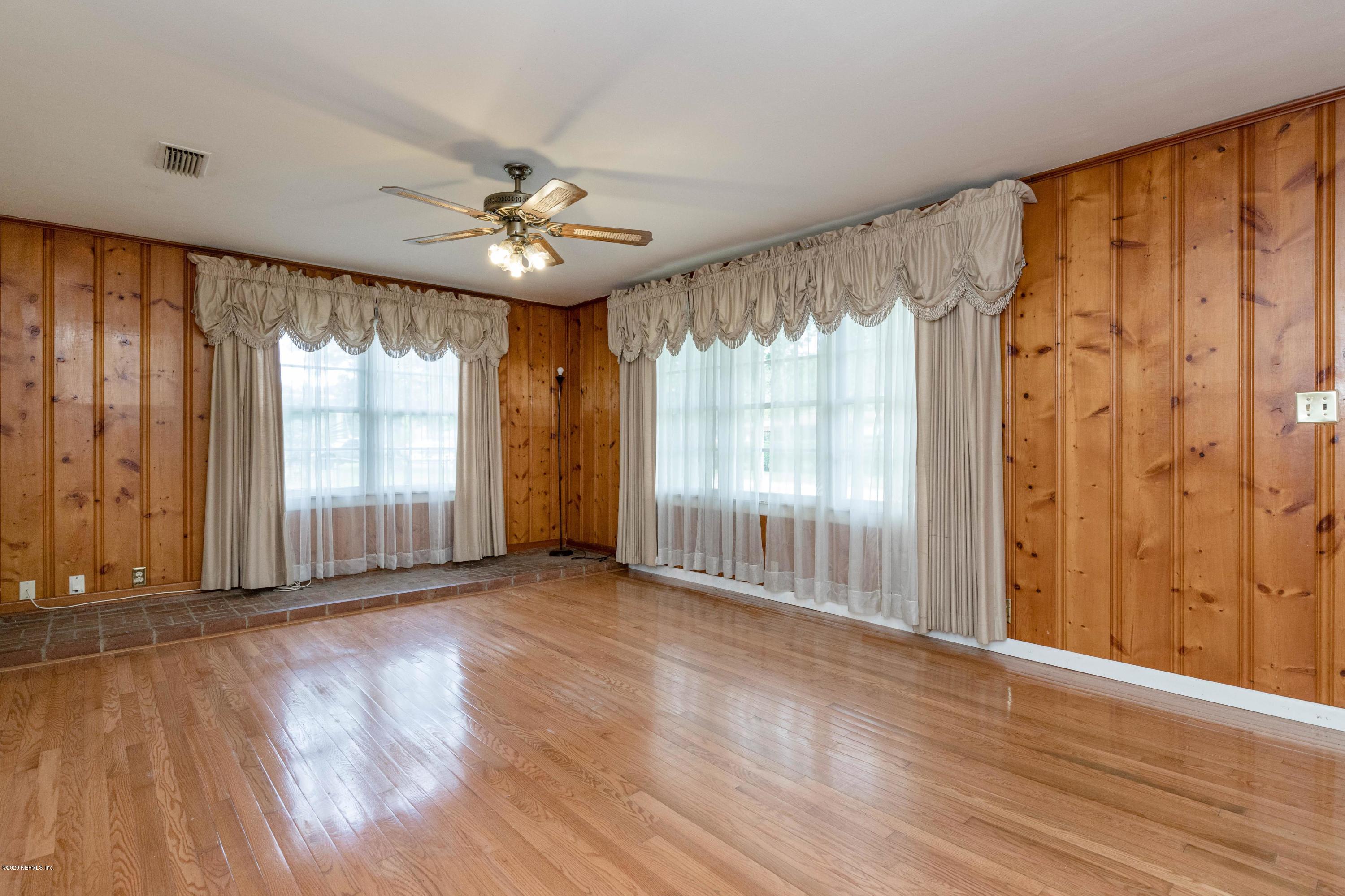 7450 Midway Road Jacksonville, FL 32244 - Photo 12 of 39 12-LIVING2