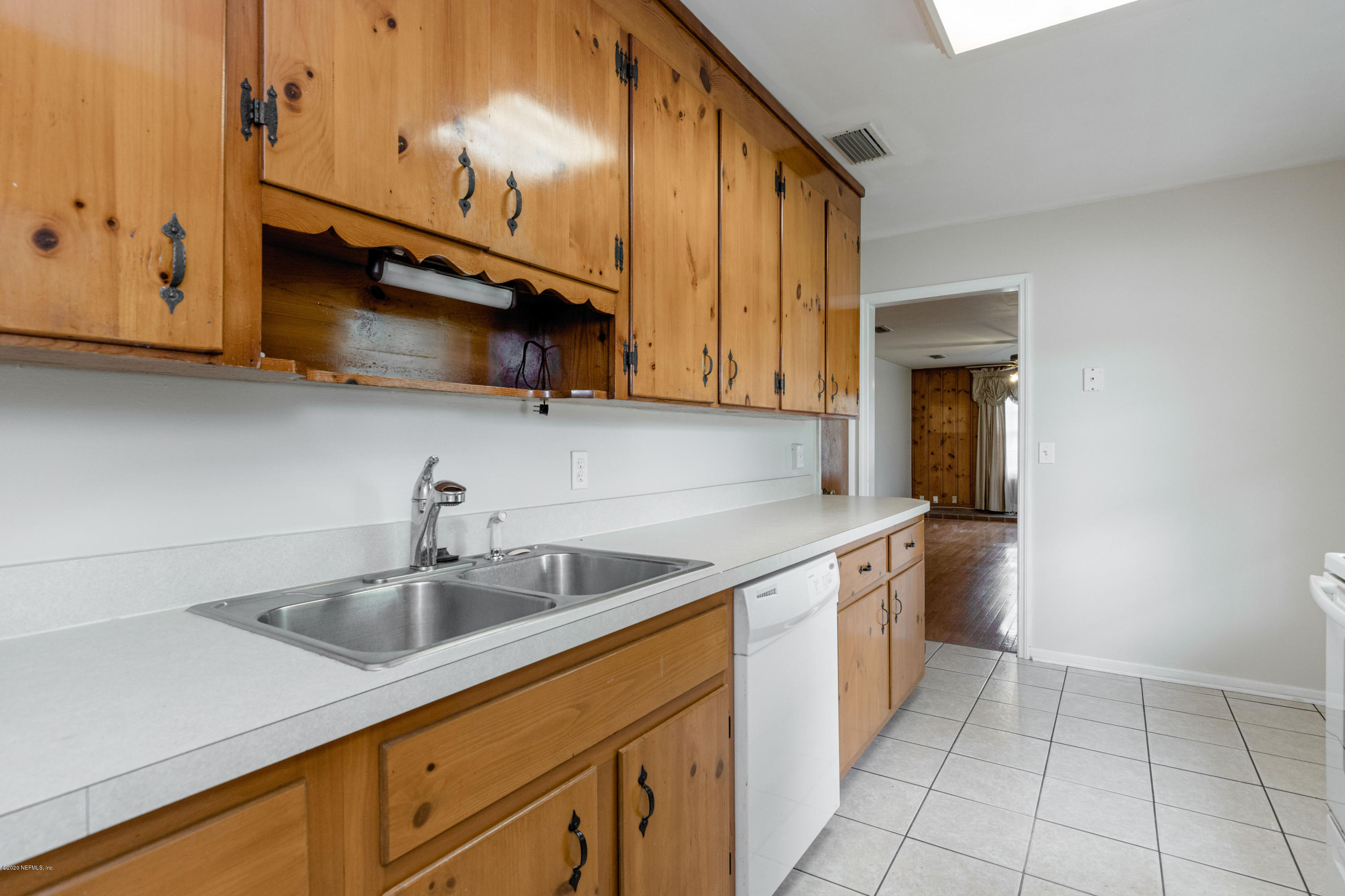 7450 Midway Road Jacksonville, FL 32244 - Photo 19 of 39 19-KITCHEN3
