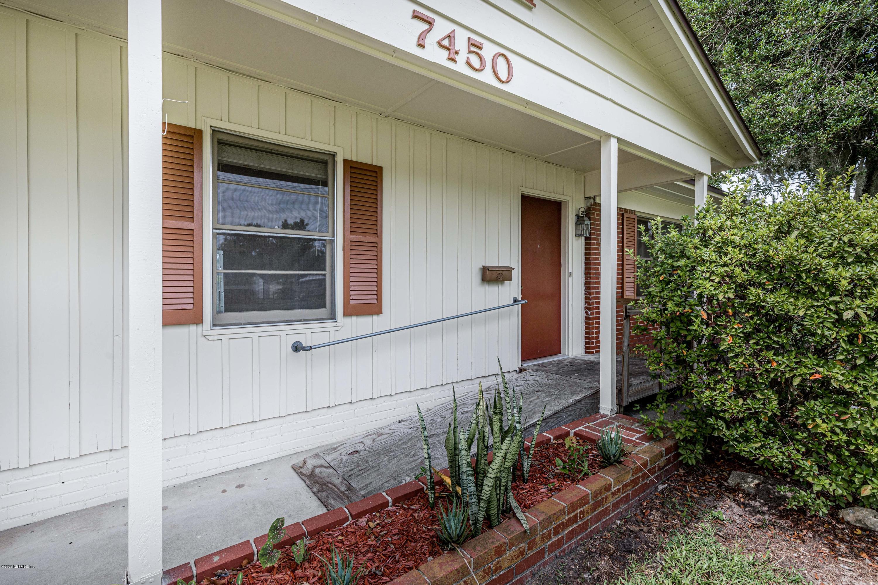 7450 Midway Road Jacksonville, FL 32244 - Photo 8 of 39 8-FRONT DOOR-WALKWAY