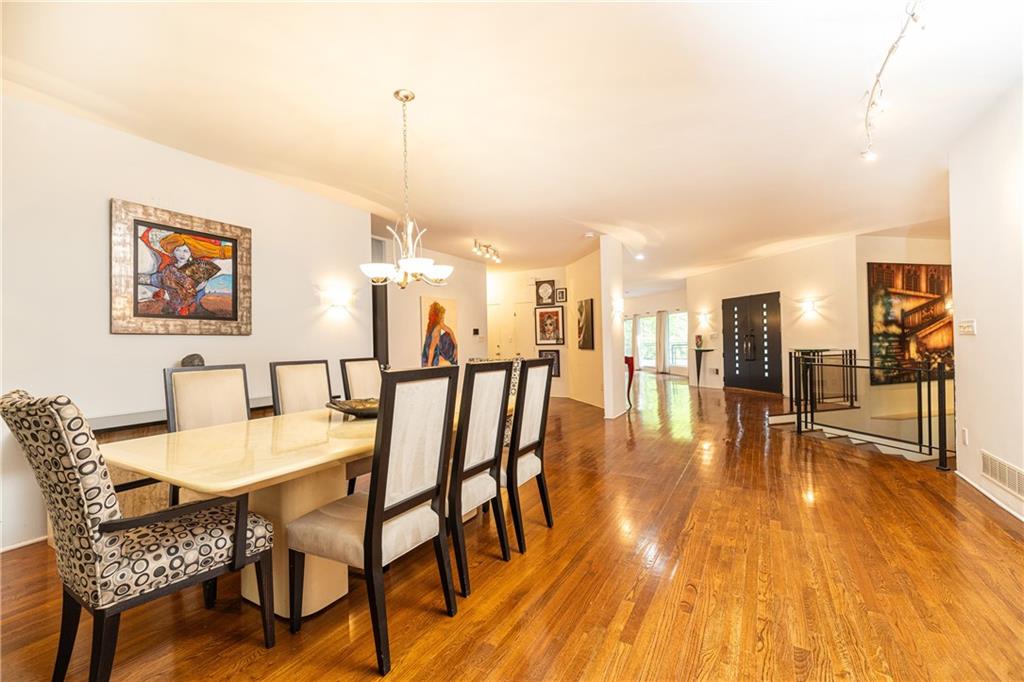 770 Kings Way Northwest Atlanta, GA 30327 - Photo 14 of 49
