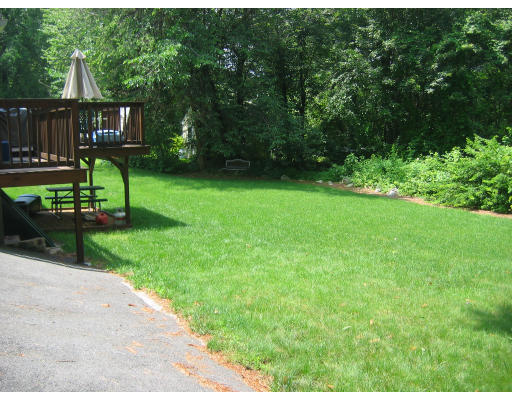 9 Warren Road Auburn, MA 01501 - Photo 18 of 21 Gallery Image 18