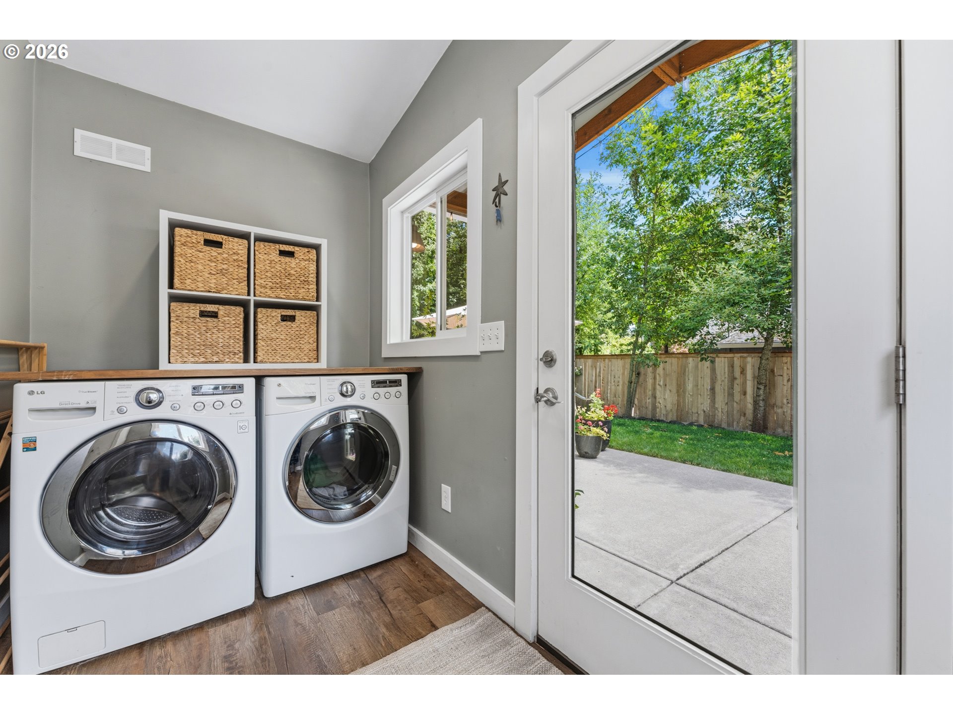 11410 Southwest 47th Avenue Portland, OR 97219 - Photo 15 of 37