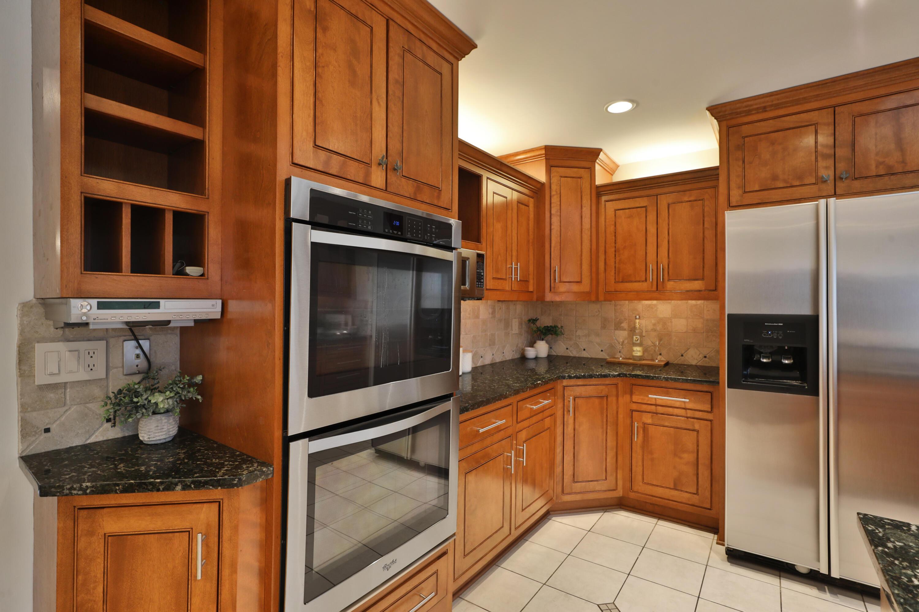 4347 Castleton Road Columbus, OH 43220 - Photo 16 of 71 Kitchen