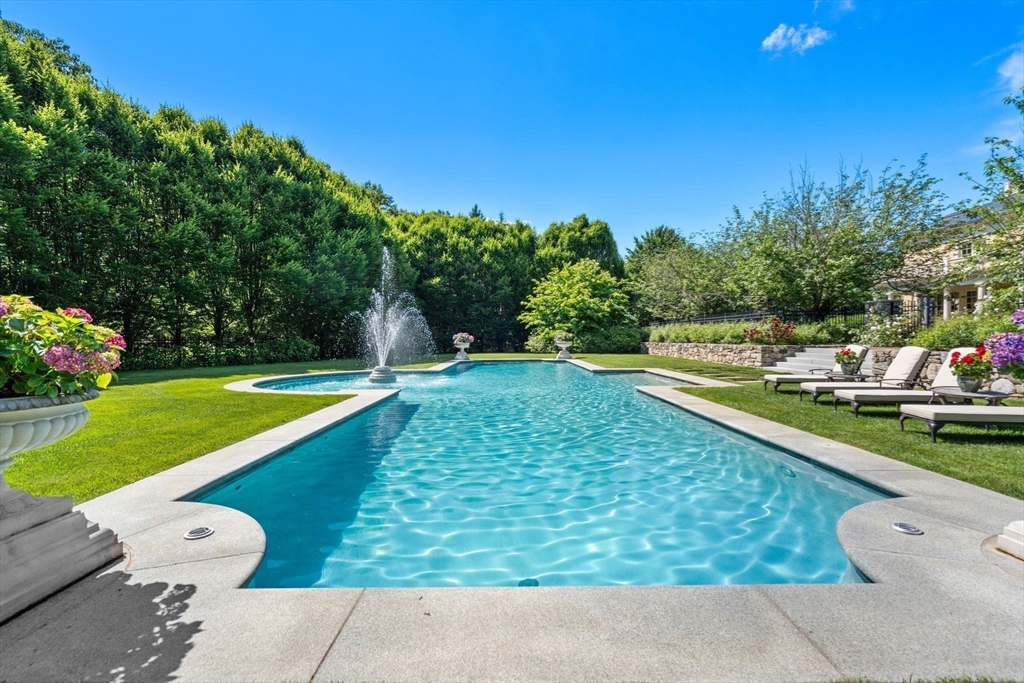 495 Hugh Cargill Road Concord, MA 01742 - Photo 17 of 42