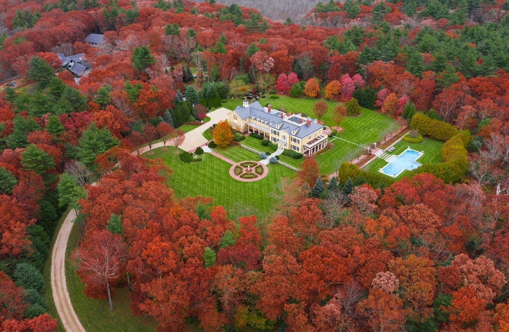 495 Hugh Cargill Road Concord, MA 01742 - Photo 2 of 42