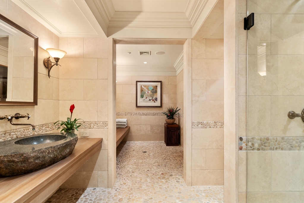 495 Hugh Cargill Road Concord, MA 01742 - Photo 41 of 42 a bathroom with a tub sink and mirror