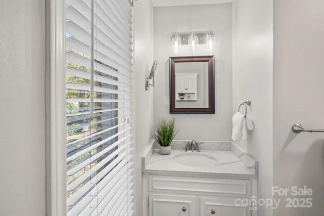 $679,000 | 1622 Piccadilly Drive, Charlotte, NC 28211