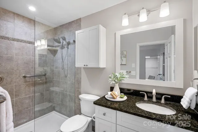 $679,000 | 1622 Piccadilly Drive, Charlotte, NC 28211