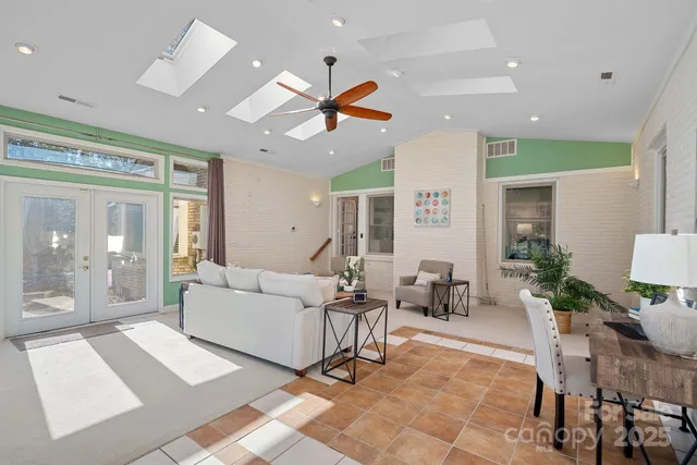 $679,000 | 1622 Piccadilly Drive, Charlotte, NC 28211