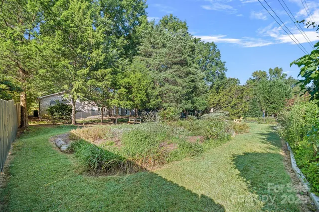 $679,000 | 1622 Piccadilly Drive, Charlotte, NC 28211