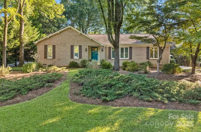 $679,000 | 1622 Piccadilly Drive, Charlotte, NC 28211