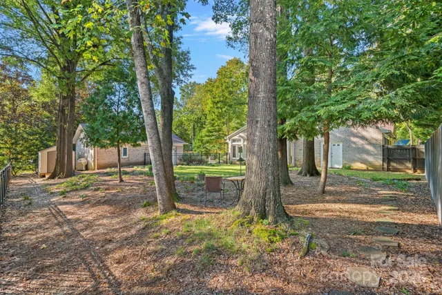 $679,000 | 1622 Piccadilly Drive, Charlotte, NC 28211