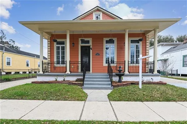 $2,500 | 730 Angela Street, Arabi, LA 70032