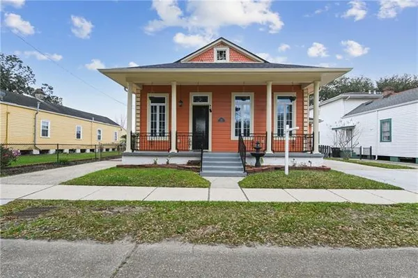 $2,500 | 730 Angela Street, Arabi, LA 70032