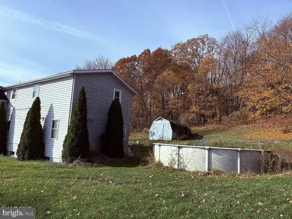 a view of a bird house