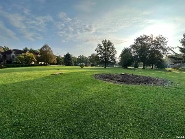 $55,000 | 4 Hampton Court, Galesburg, IL 61401