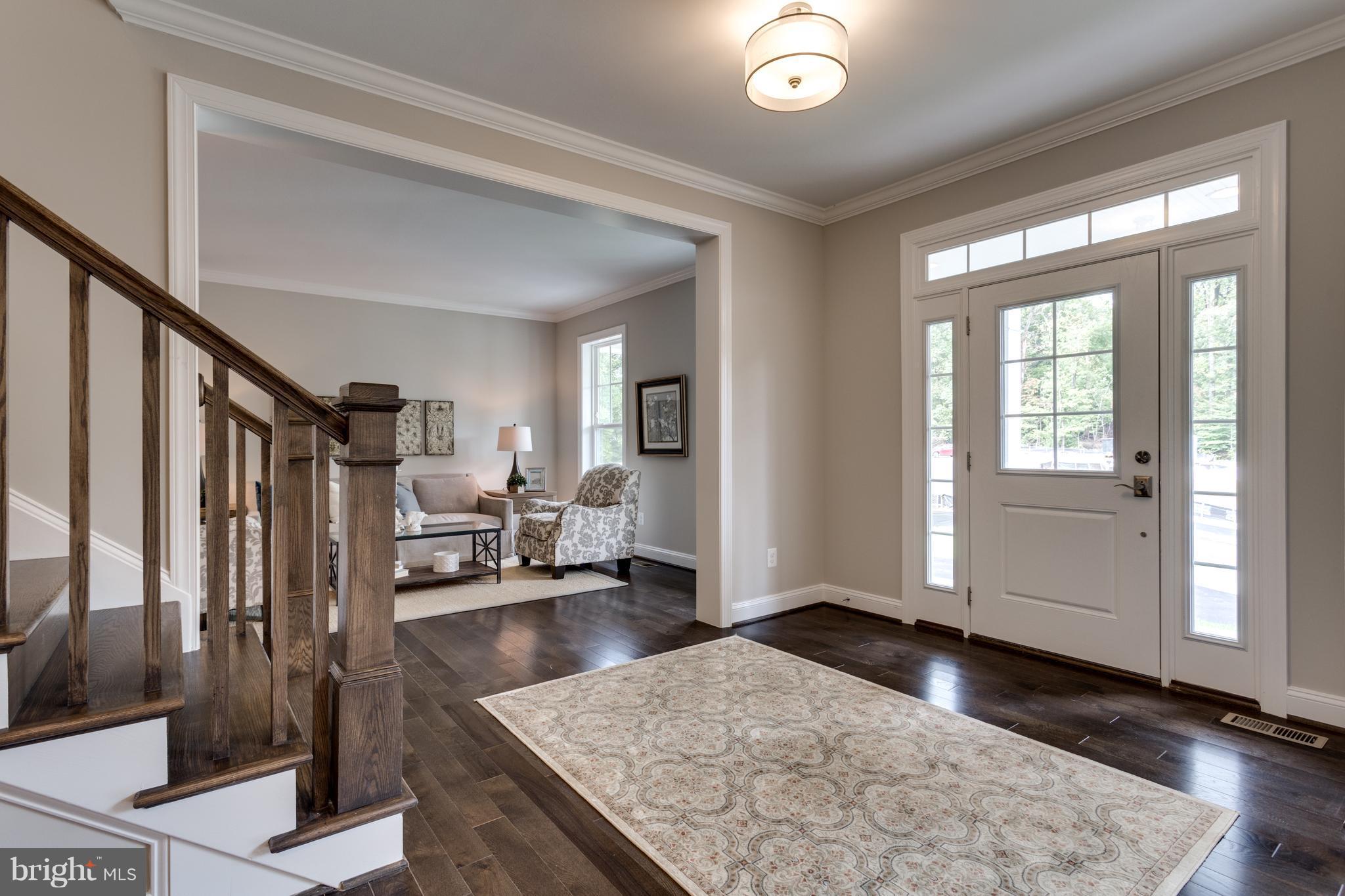2557 Rambling Road Vienna, VA 22181 - Photo 2 of 29 Interior (General)