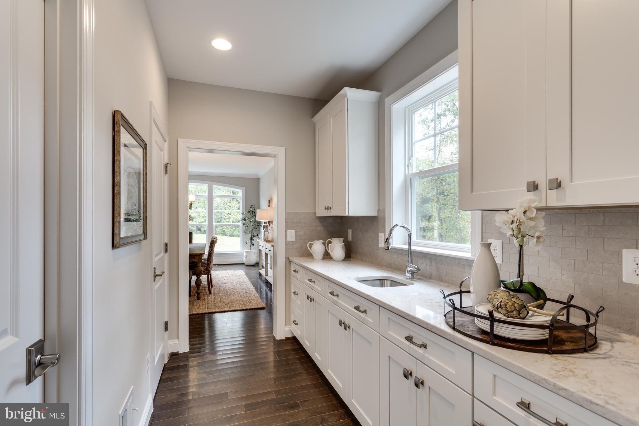 2557 Rambling Road Vienna, VA 22181 - Photo 20 of 29 Kitchen