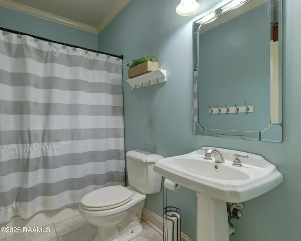 $325,000 | 2402 Terre Ruelle, New Iberia, LA 70563