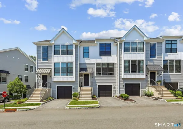 $739,000 | 21 Brentwood Circle, Danbury, CT 06810