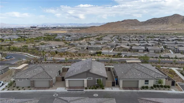 $3,000 | 904 Kings Clf Lane, Las Vegas, NV 89138