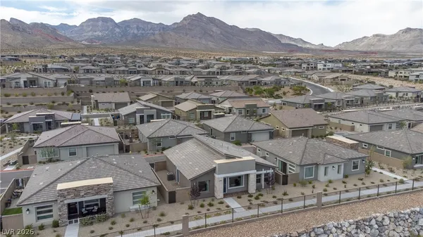 $3,000 | 904 Kings Clf Lane, Las Vegas, NV 89138