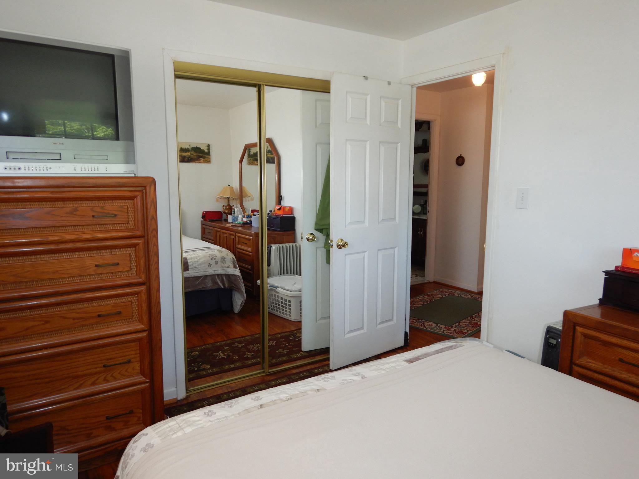 10 Lansdowne Road Burlington, NJ 08016 - Photo 22 of 30 Double Slider Closet in 2nd Bedroom