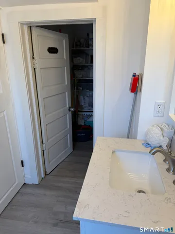 $2,100 | 246 Ledyard Street, New London, CT 06320