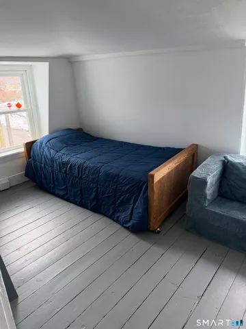 $2,100 | 246 Ledyard Street, New London, CT 06320