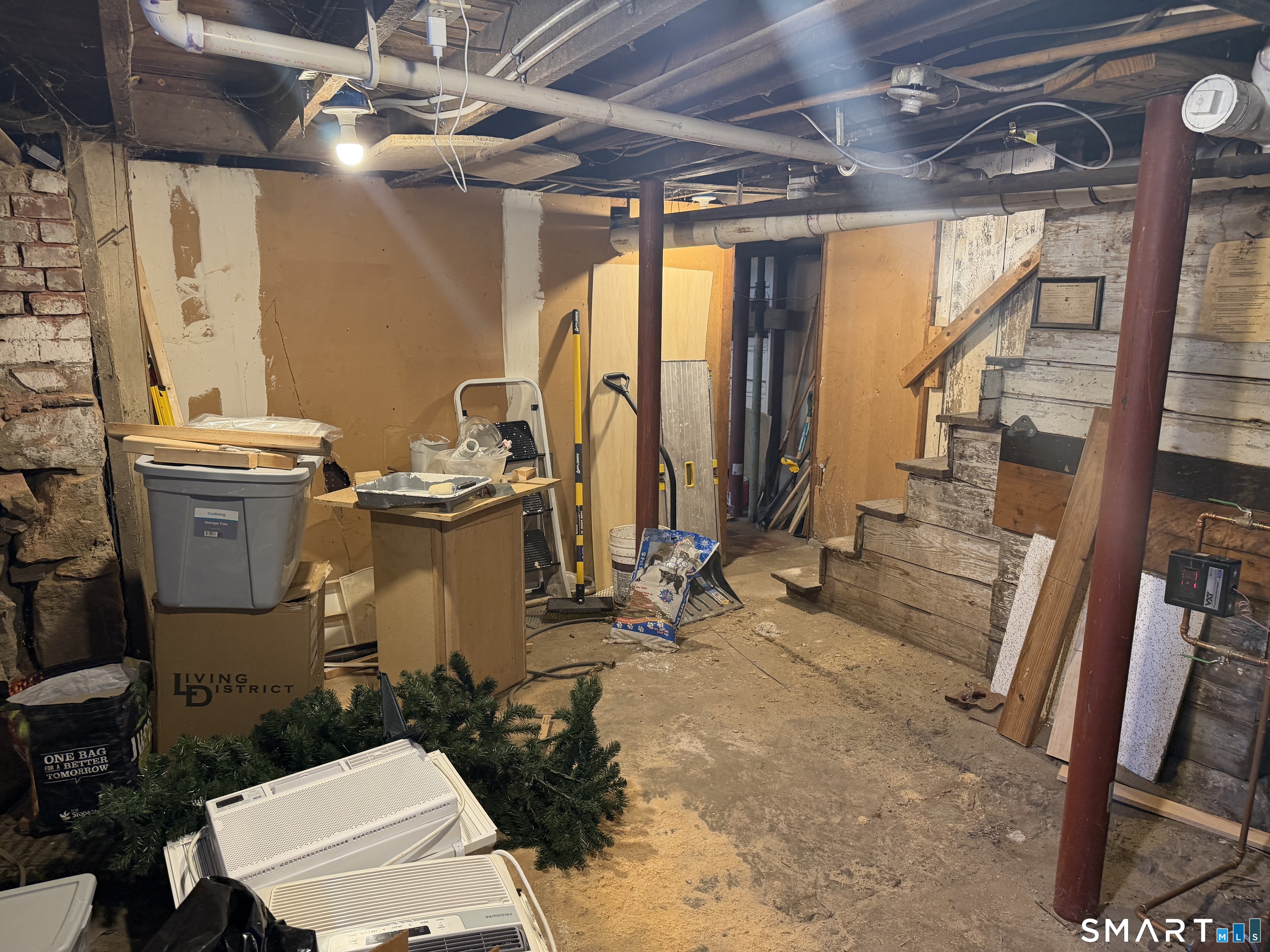 246 Ledyard Street New London, CT 06320 - Photo 37 of 40