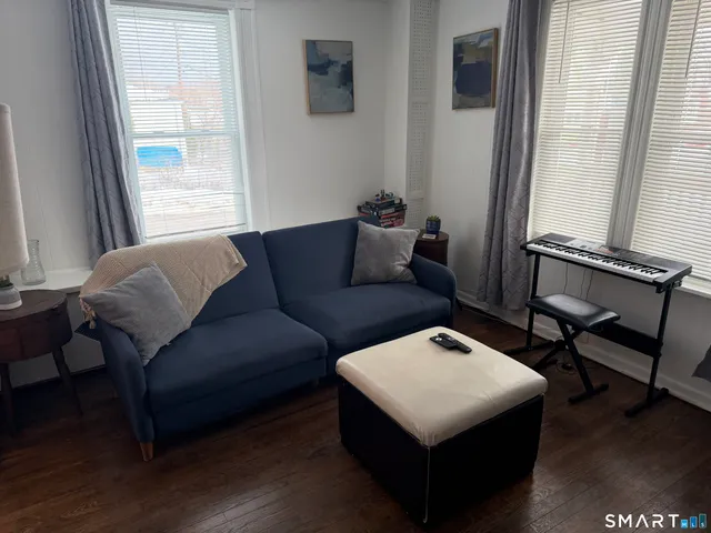 $2,100 | 246 Ledyard Street, New London, CT 06320