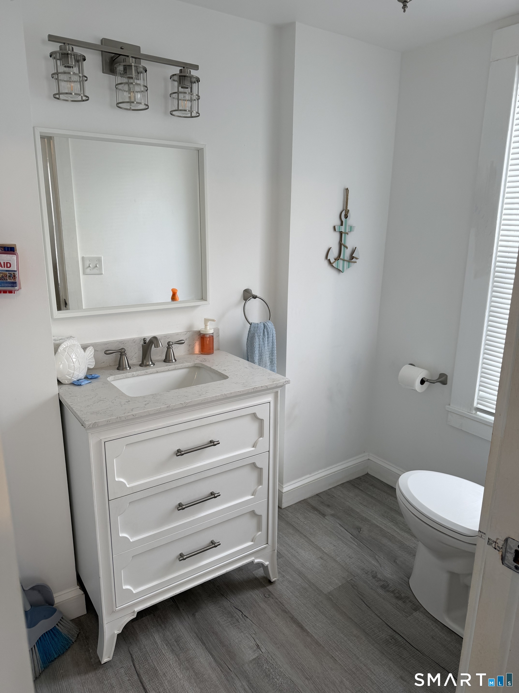 246 Ledyard Street New London, CT 06320 - Photo 10 of 40