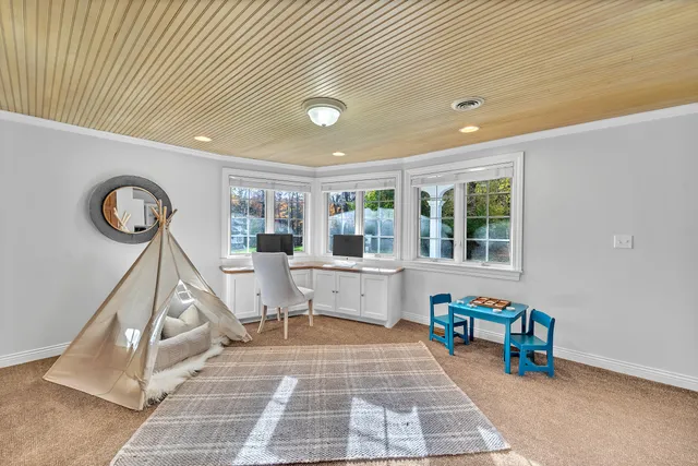 $1,550,000 | 625 East Juniper Lane, Mequon, WI 53092