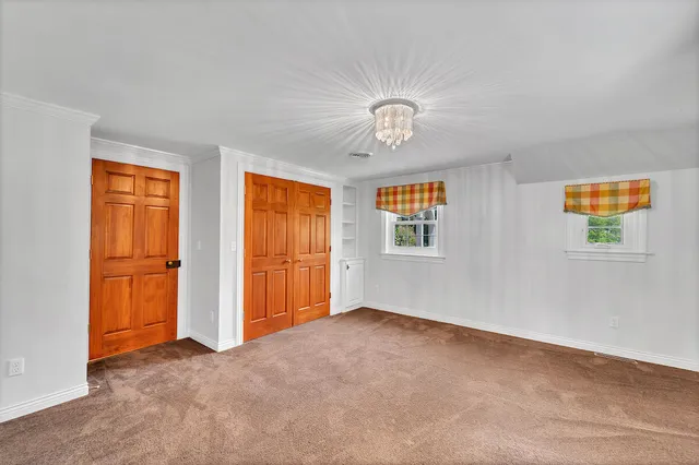 $1,550,000 | 625 East Juniper Lane, Mequon, WI 53092