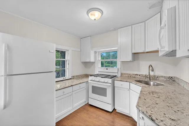 $1,550,000 | 625 East Juniper Lane, Mequon, WI 53092