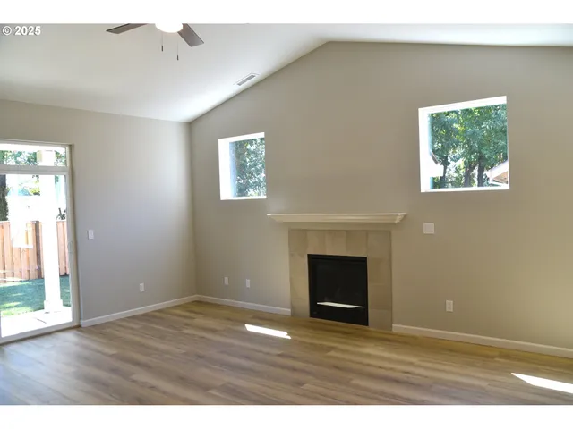 $599,900 | 855 Oakleaf Way, Silverton, OR 97381